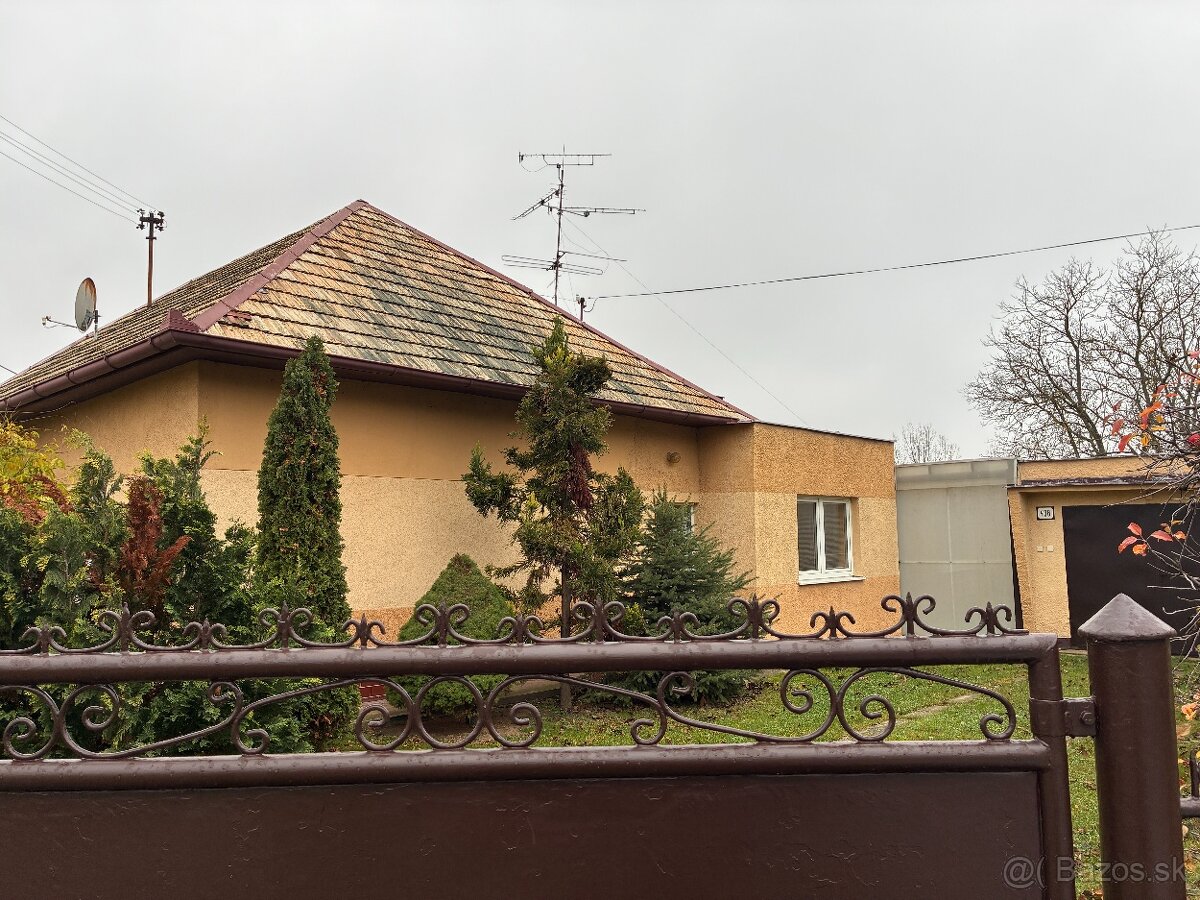 Rodinný dom 4.izbový + viničný domček s pozemkom - 2