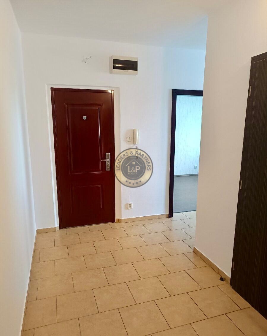 NA PREDAJ - 4 izbový byt s loggiou v Prešove - 2