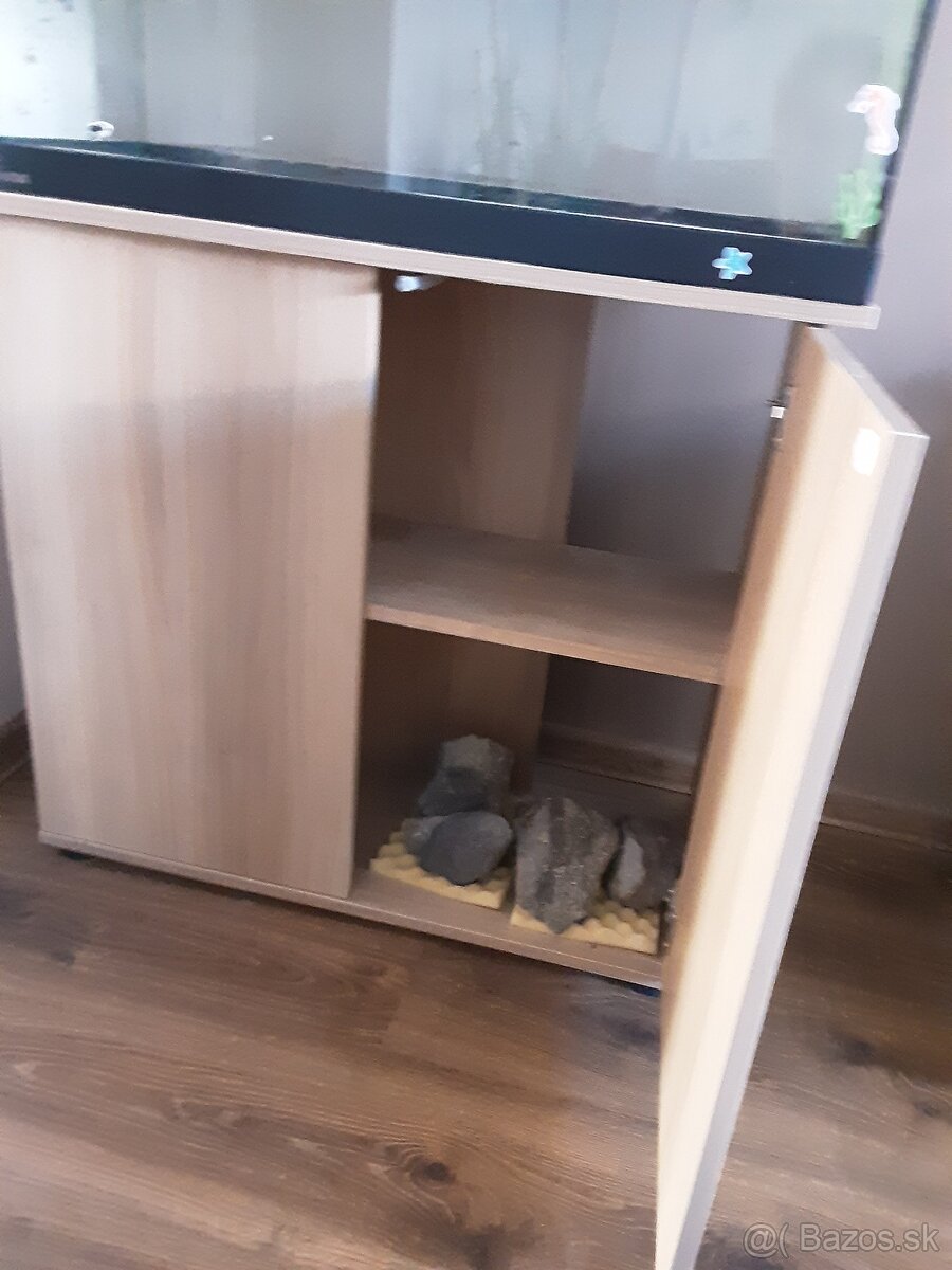 Skrinka pod akvarium - 2