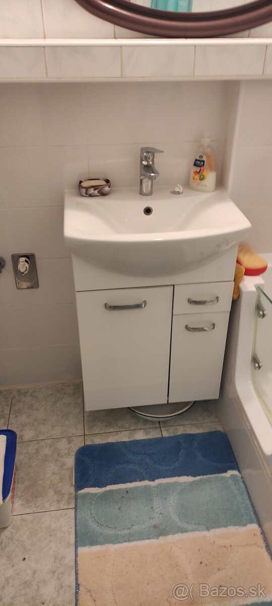 Kúpeľňa skrinka - 2