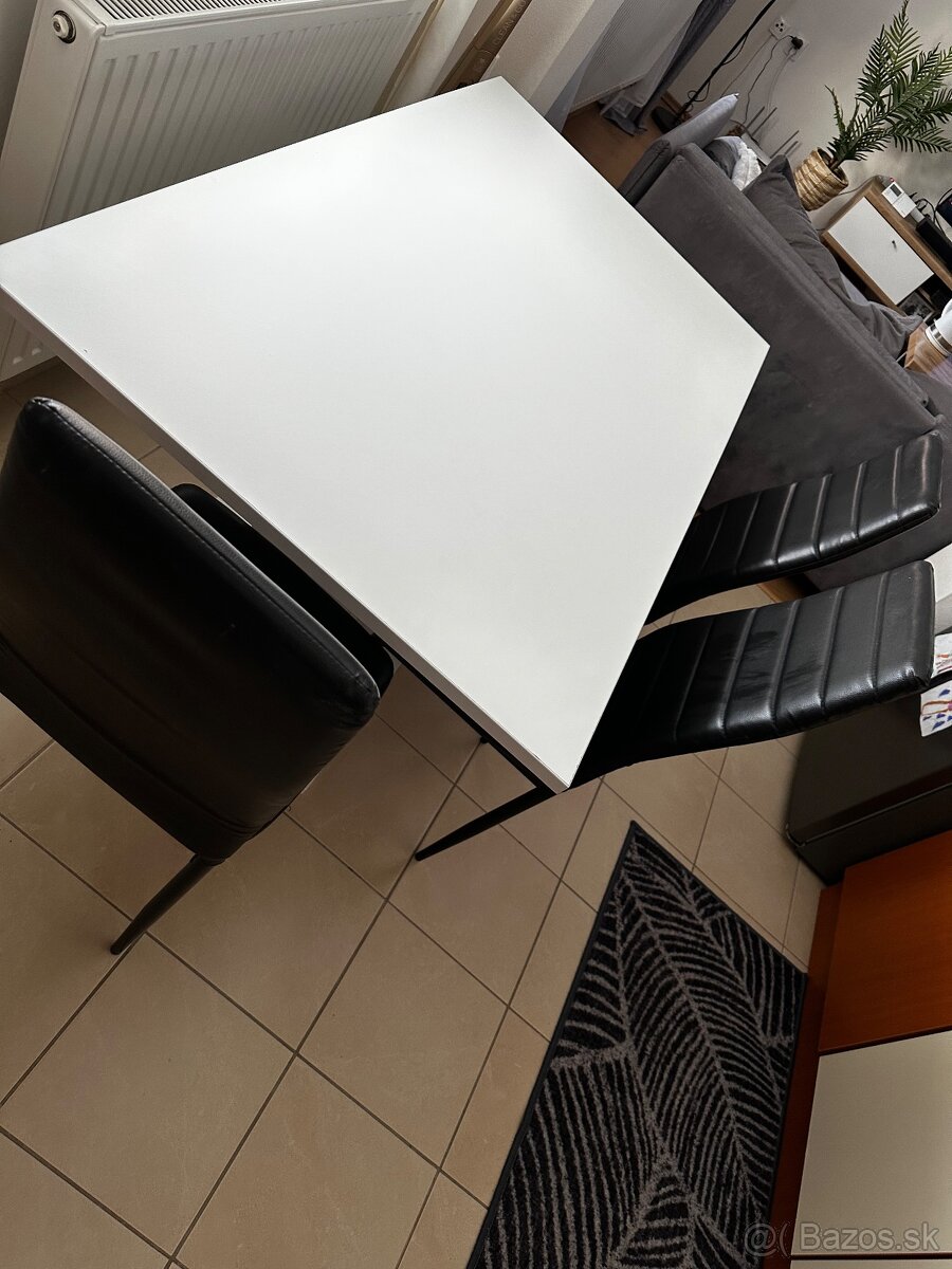 Jedálenský stôl - 2