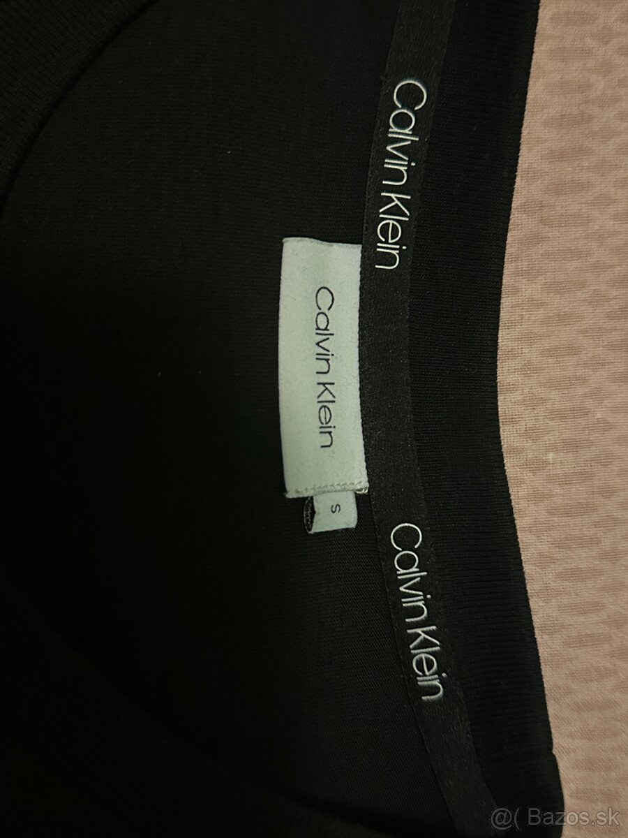 Čierne tričko Calvin Klein - vel. S - 2