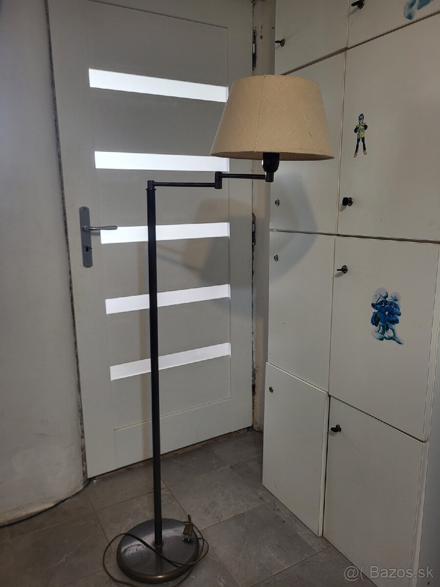 Nastaviteľná stojaca lampa - 2