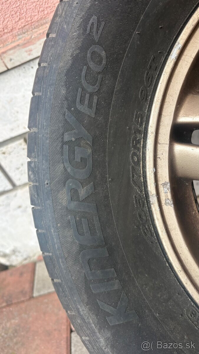 205 70 r15 Hankook Kinergy eco2 - 2