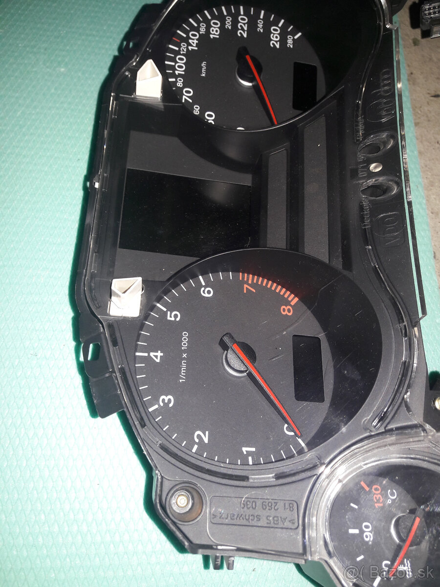 Audi A8 S8 / D3 / 4E Budíky - Speedometer - 2