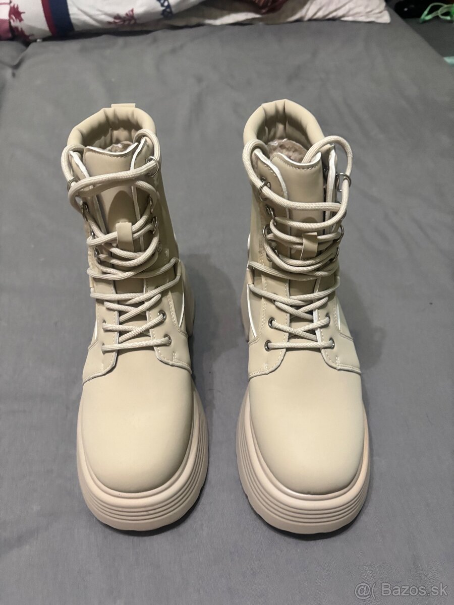 Damske členkové čižmy Sinsay - 2