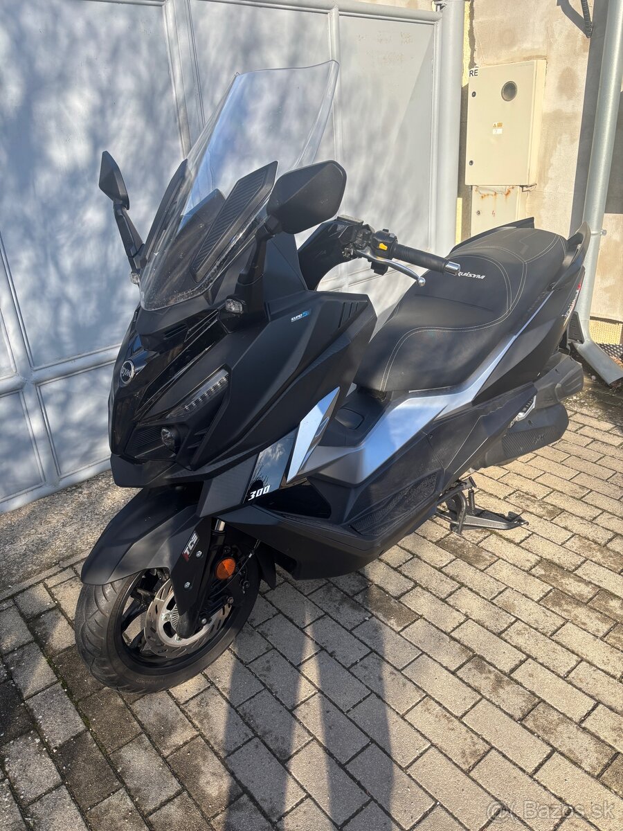 SYM Cruisym 300i model 2021 - 2