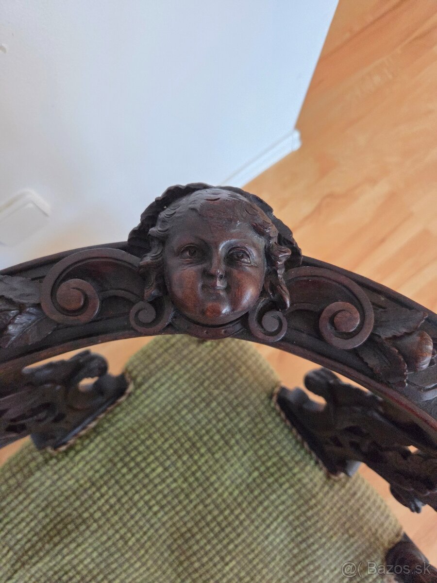 Starožitné drevené stoličky v renesančnom štýle - 2