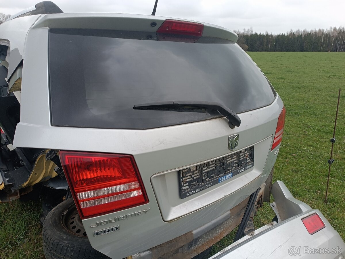 DODGE JOURNEY. Zadní PATE dveře - - 2