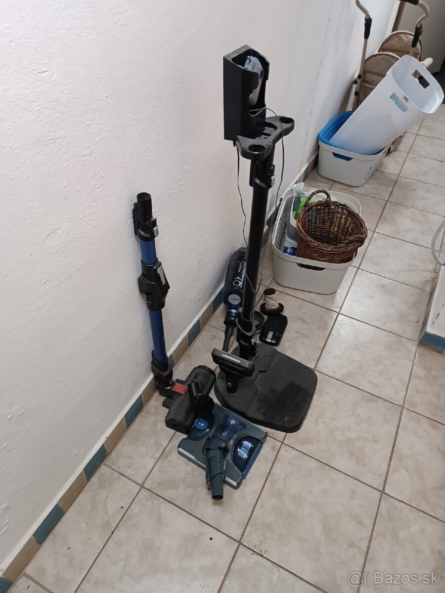 Rowenta tyčový vysávač - 2