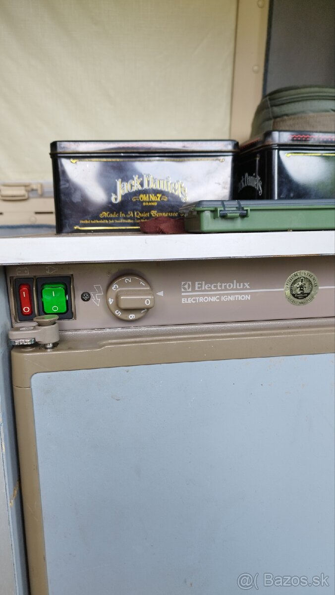 Predám chladničku - VW Transporter T4 - 2