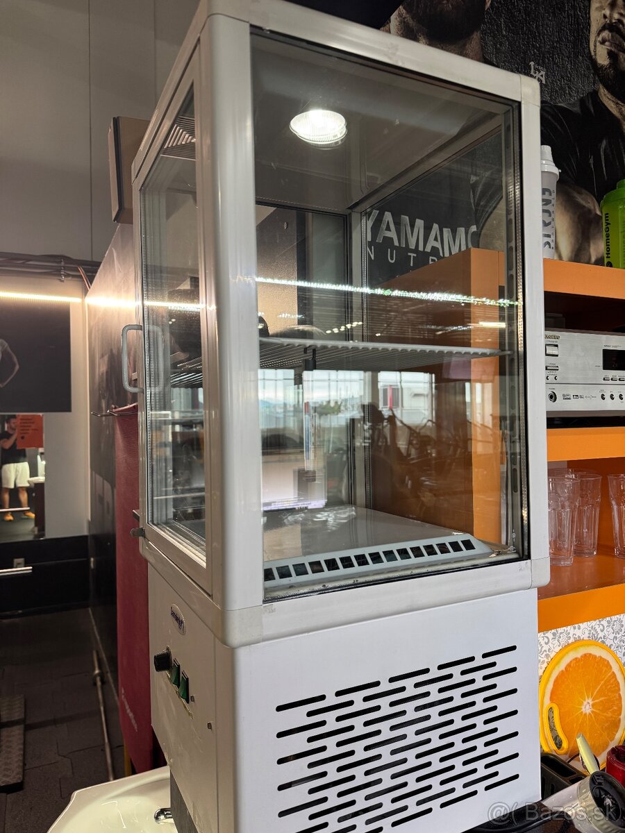 Predám presklenú chladničku Samoiedo - 2