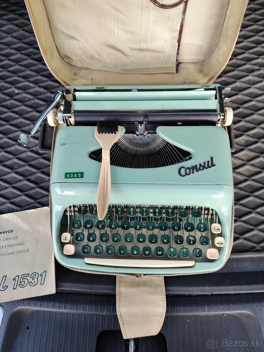 Písací stroj Consul 1531 - 2