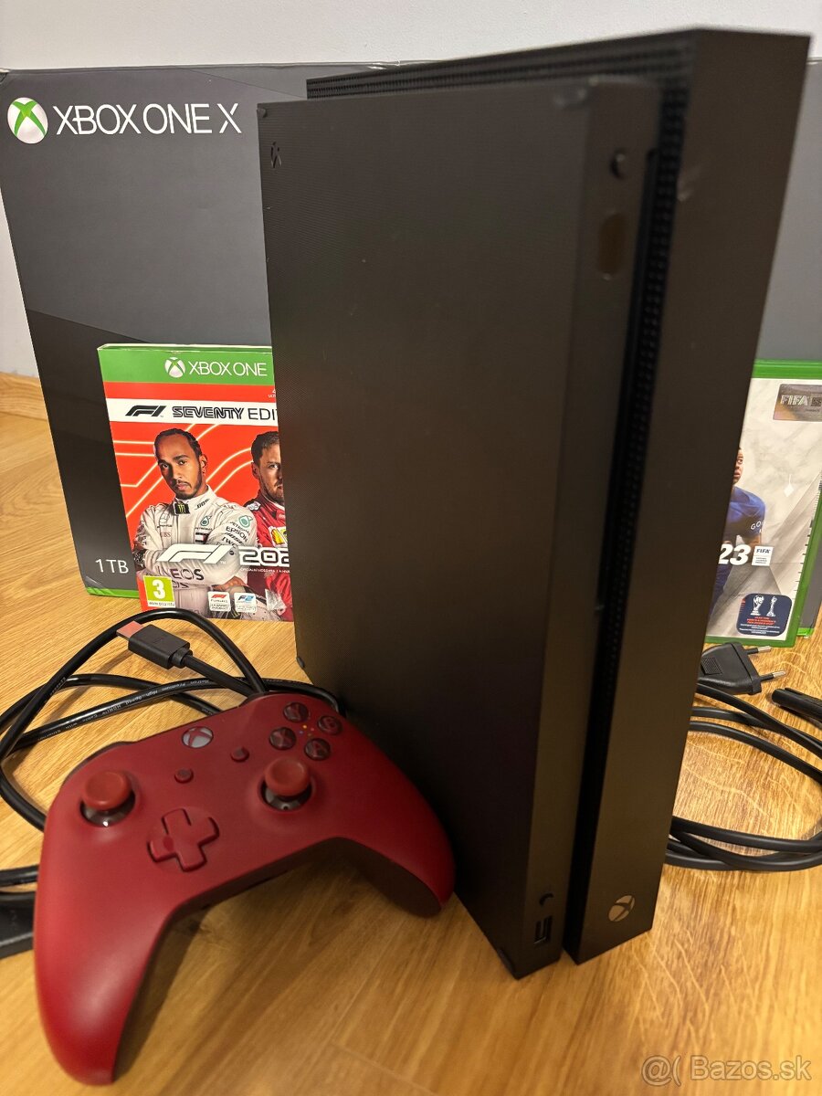 Xbox one x 1 Tb - 2