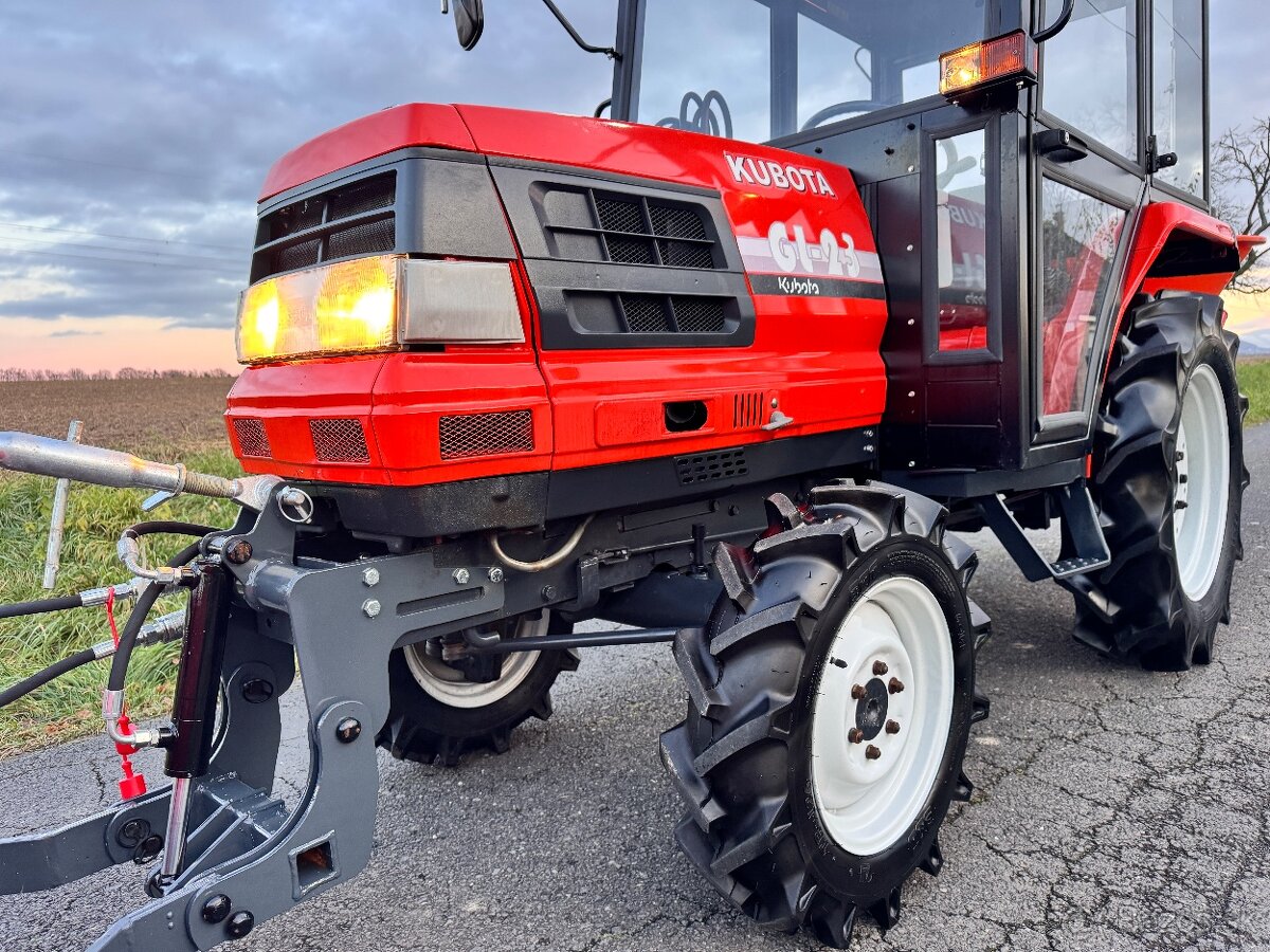 KUBOTA GL23 vyhřívaná kabina • radlice + sypa - 2