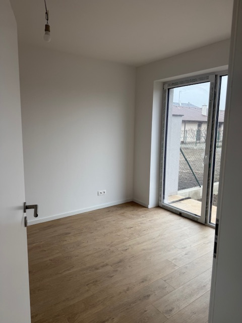 Na predaj moderný 4-izbový rodinný dom – bungalov, Červeník - 2