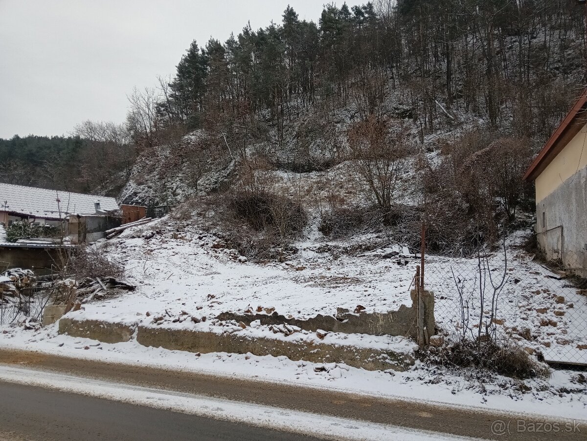 Stavebný pozemok Divín - 2