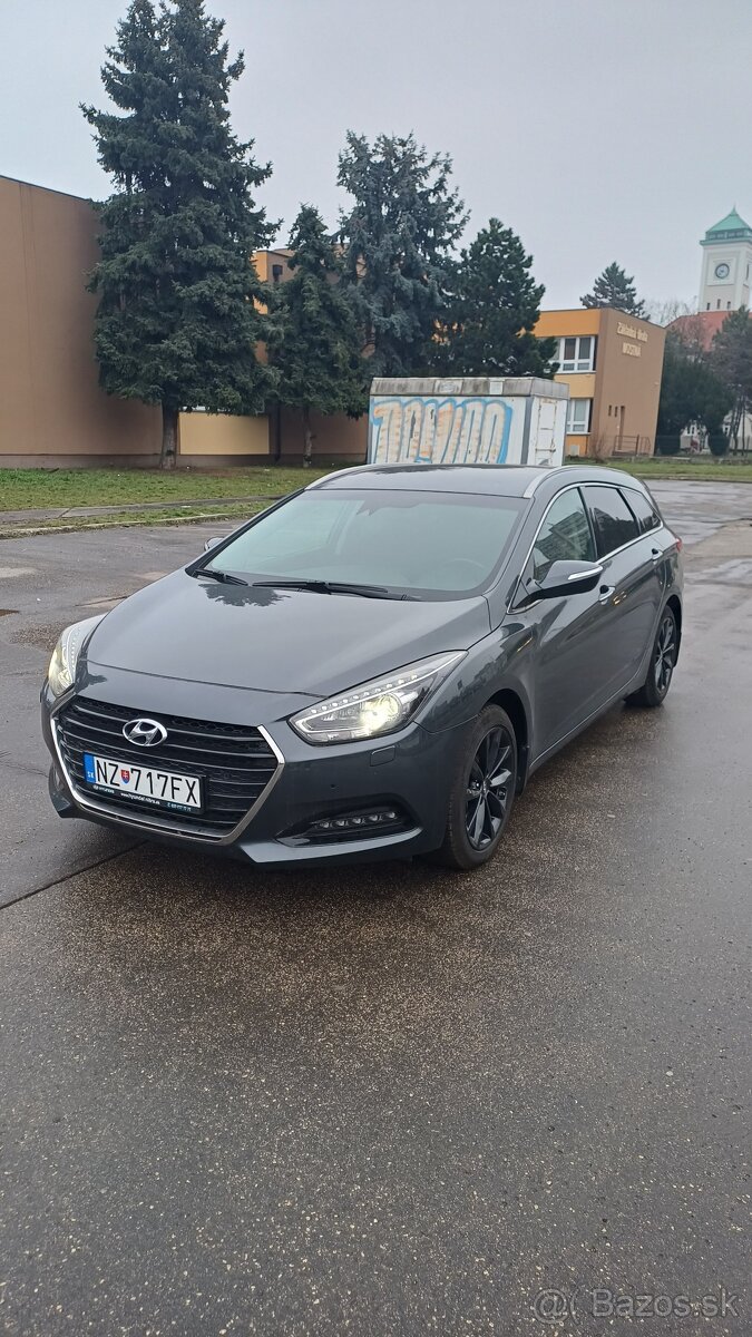 Hyundai i40 CW combi 1.7 CRDI AUTOMAT - 2