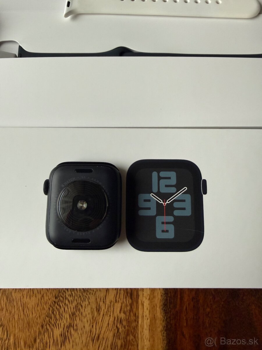 Apple watch SE 2 2024 40mm Midnight - 2