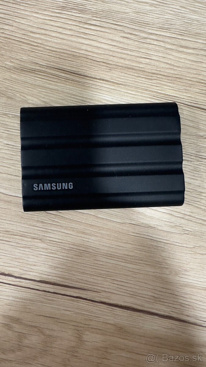Samsung T7 Shield 1TB SSD - 2