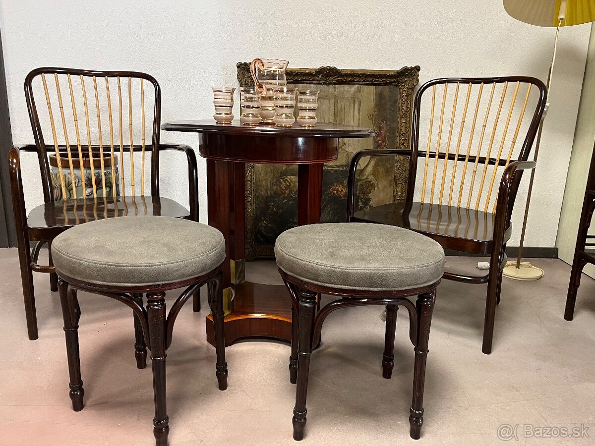 Okrúhly príručný stolík - 2