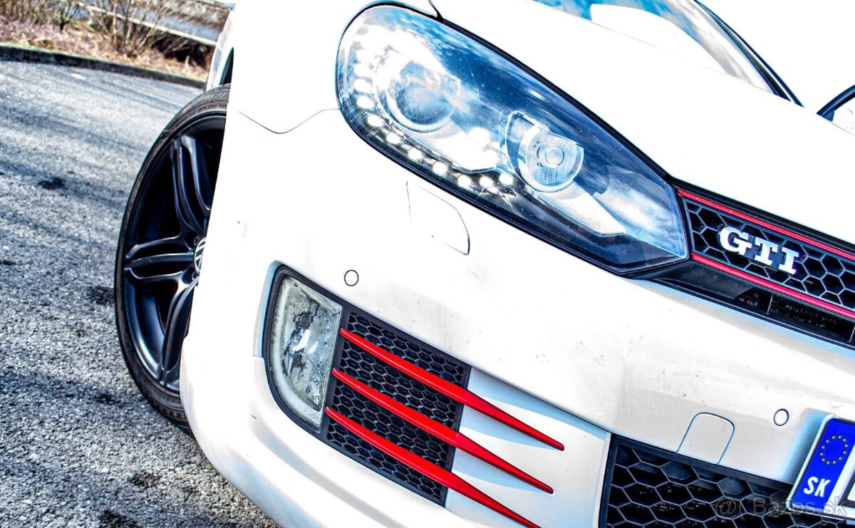 Volkswagen Golf 2.0 TFSI GTI DSG - 2