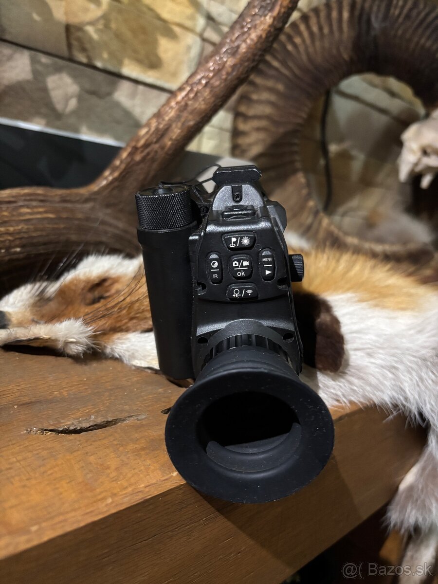 zásadka Pard NV007SP1 s dialkomerom - 2