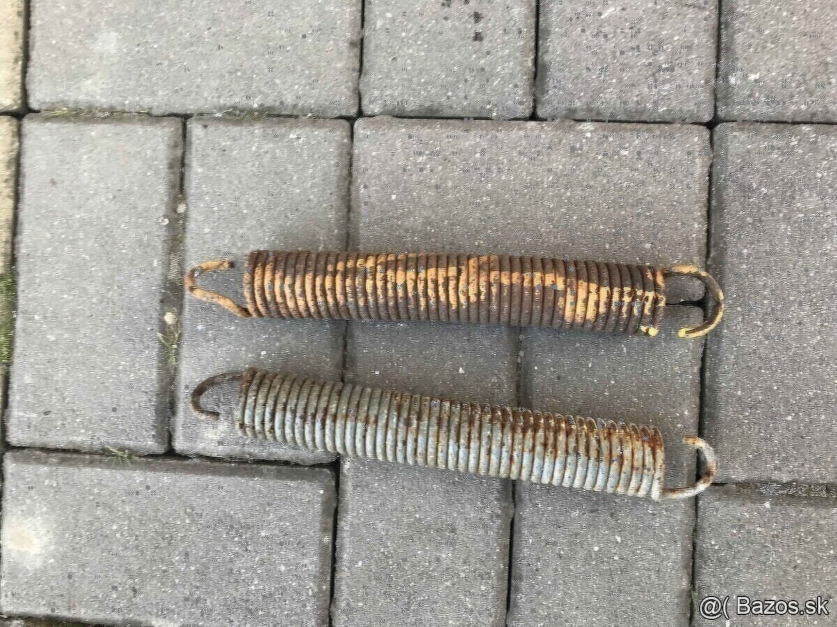 Materiál na stavbu lisu - 2