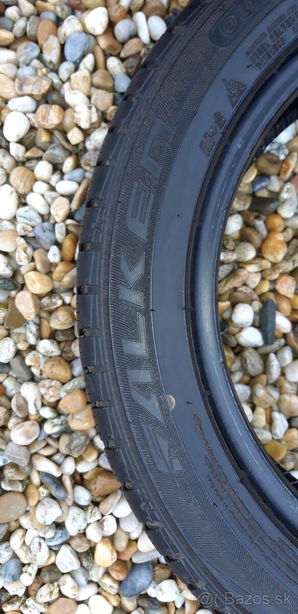 Predám 1ks - celoročnú pneumatiku FALKEN 175/60 R16 82H - 2