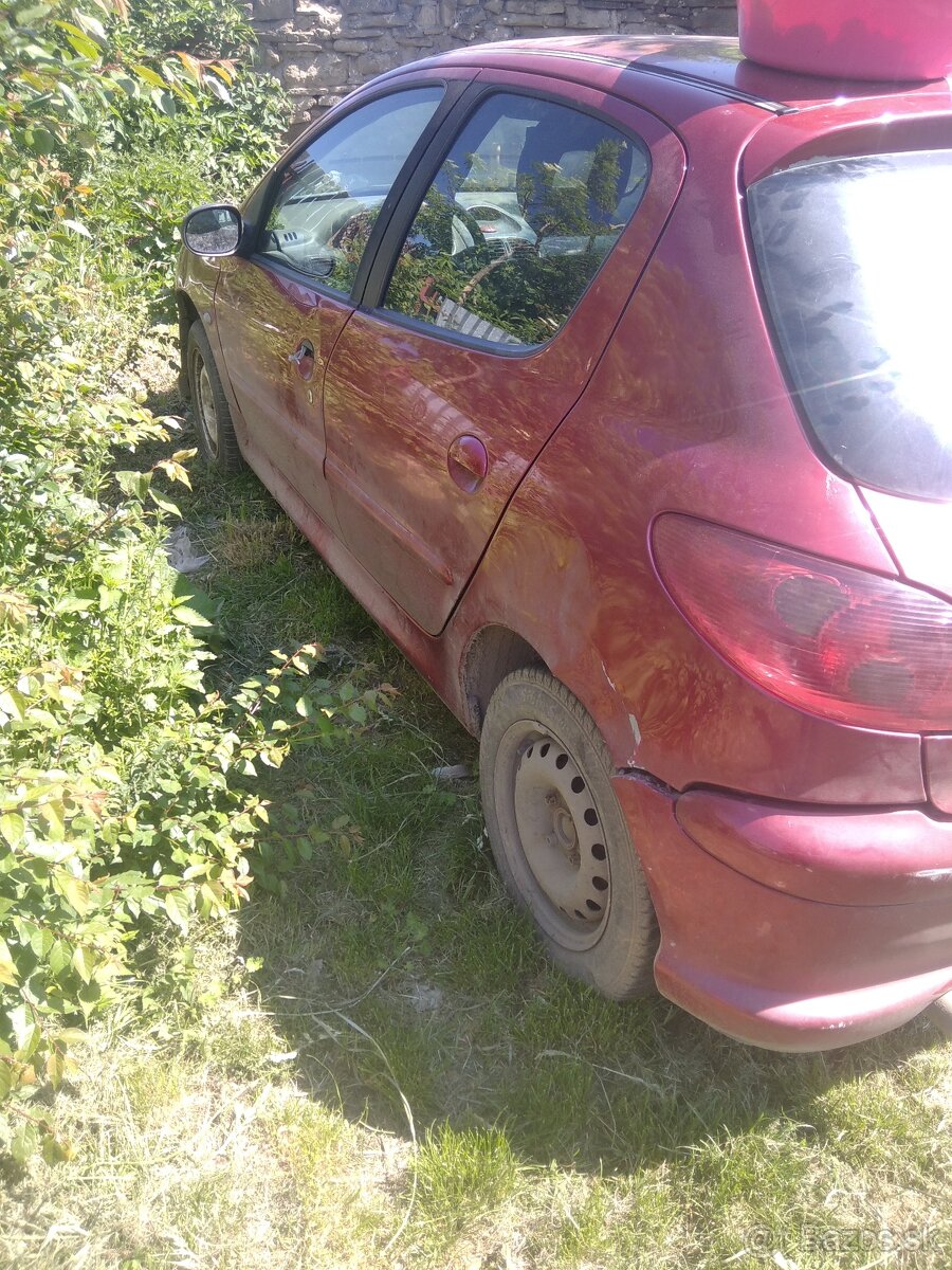 predám Peugeot 206 - 2