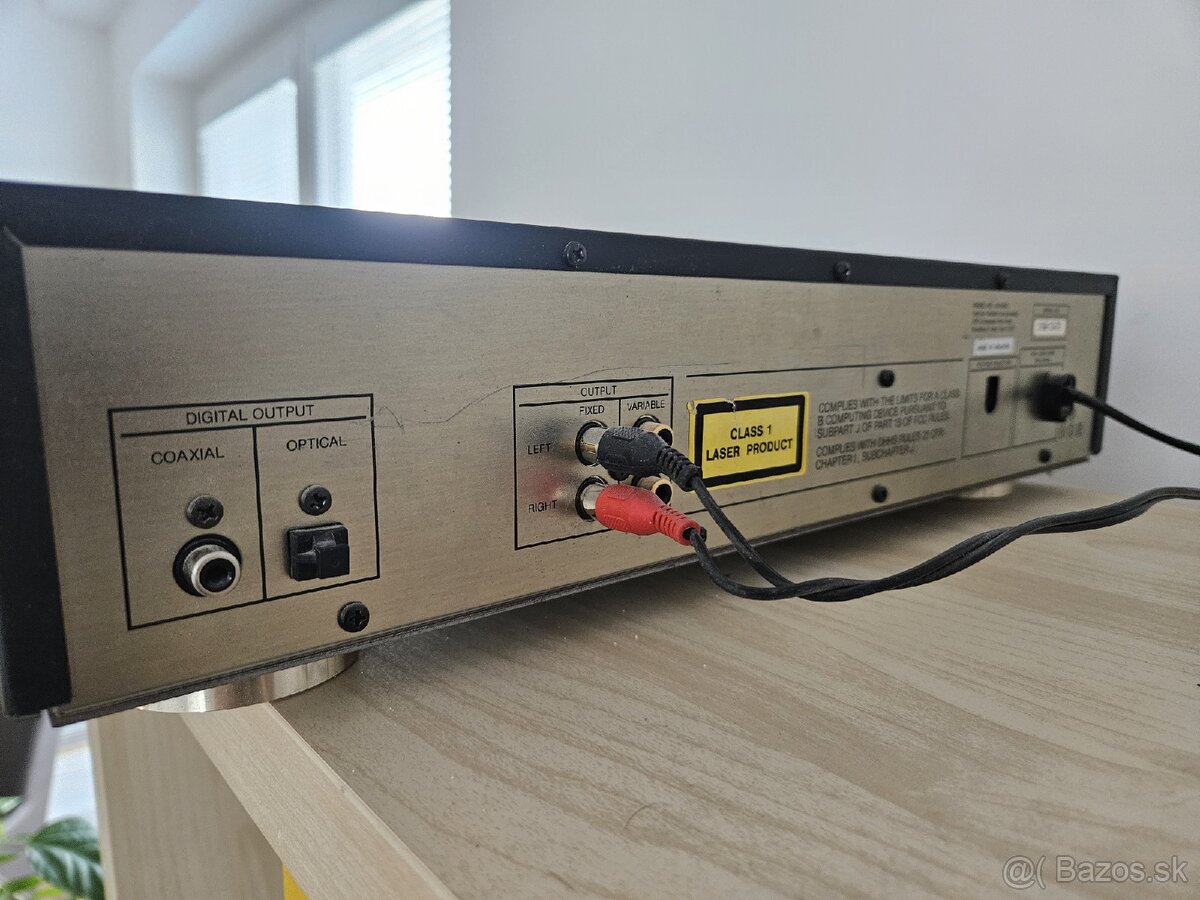 Predam cd player harman/kardon HD7600 - 2