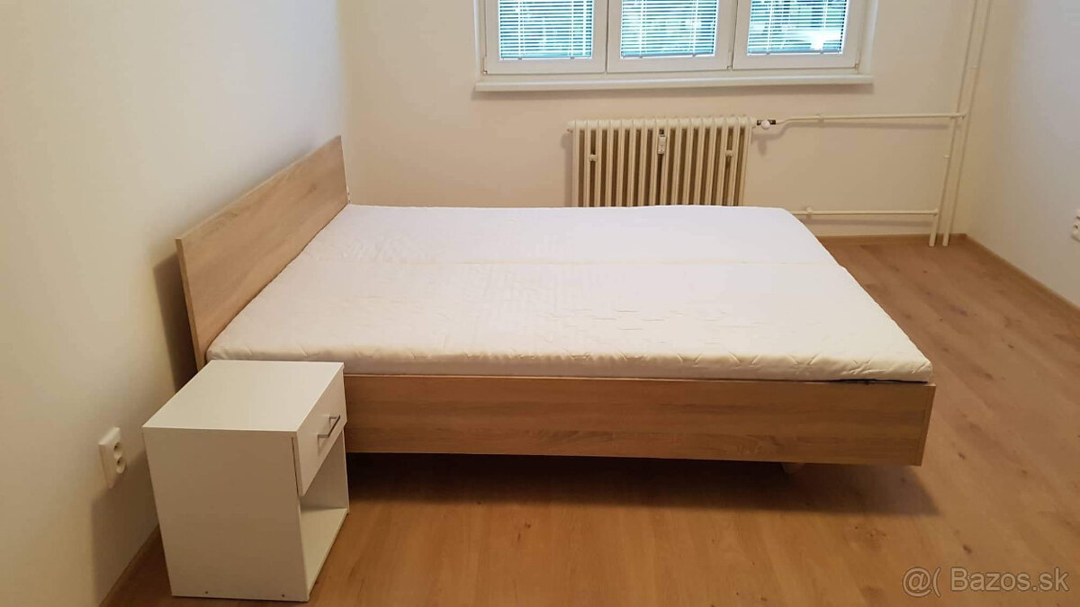 Manželská posteľ + rošt + matrac - 2