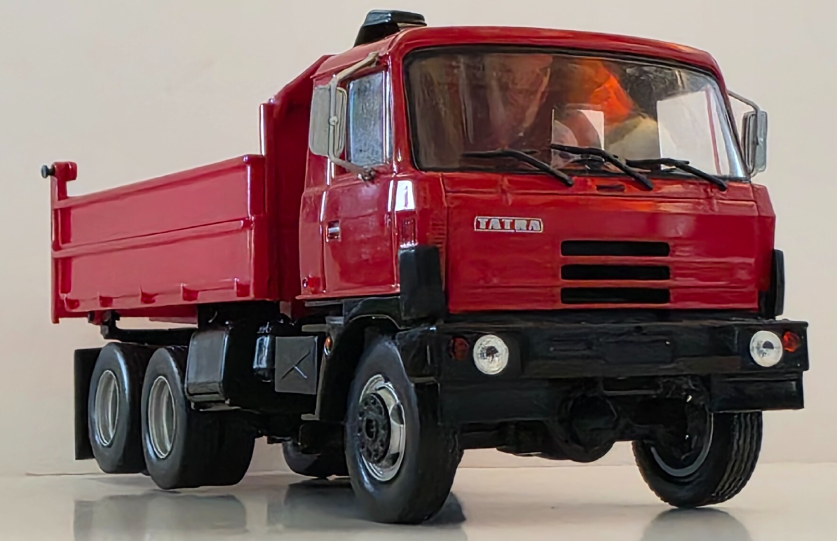 Tatra 815 1:43 - 2