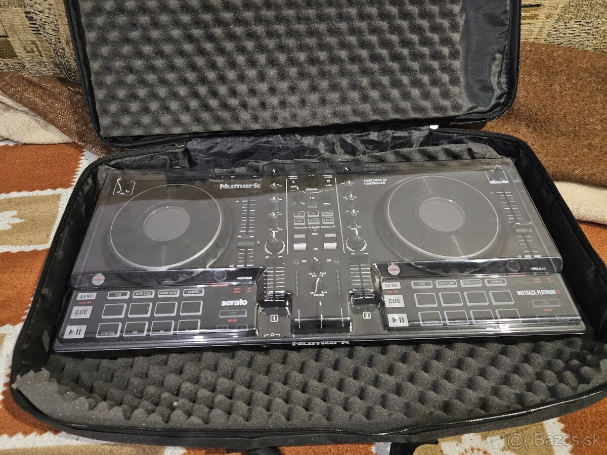 Numark Mixtrack Platinum FX - 2