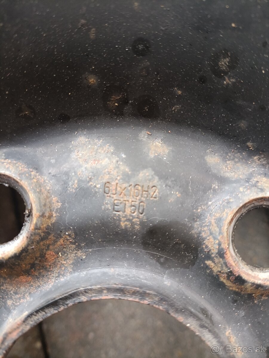 Plechové disky s pneumatikami - 2