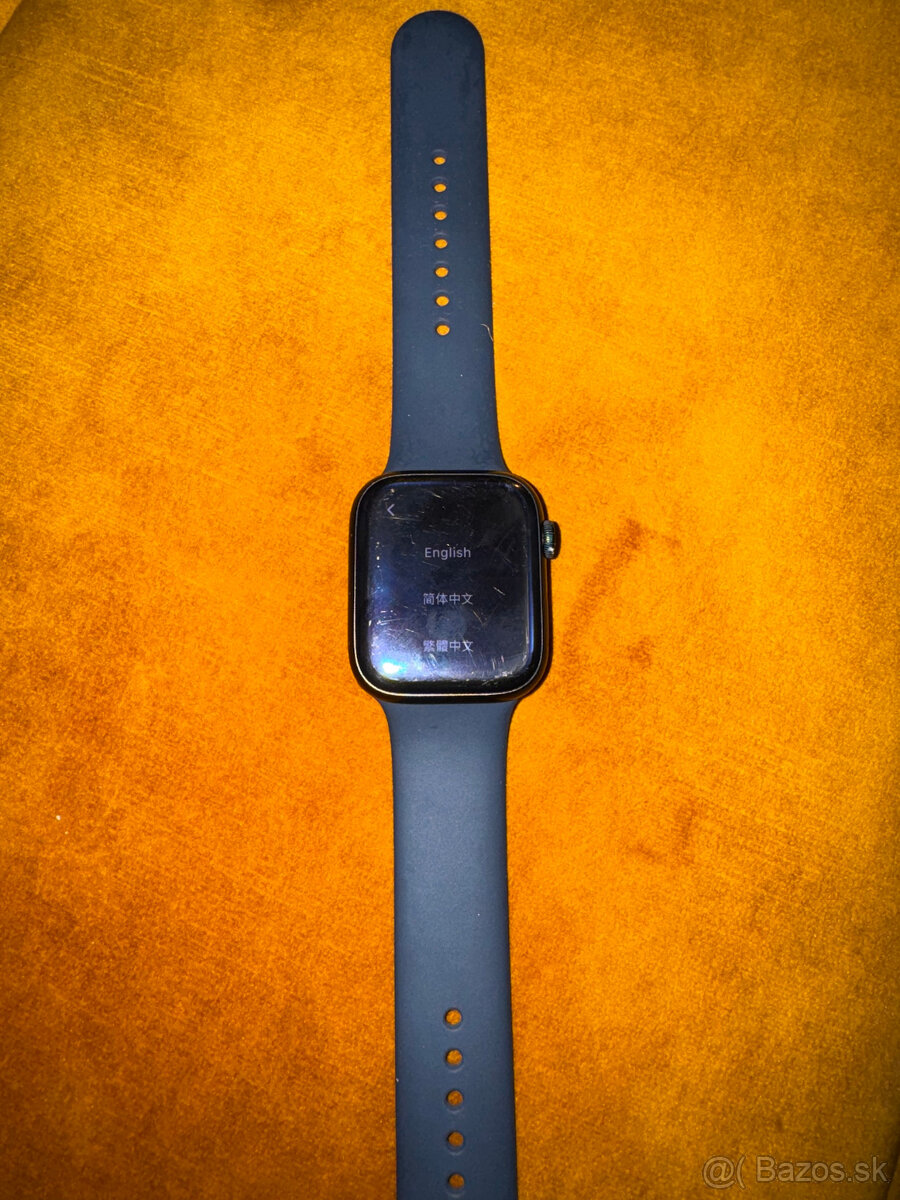 Apple Watch 7 čierne - 2