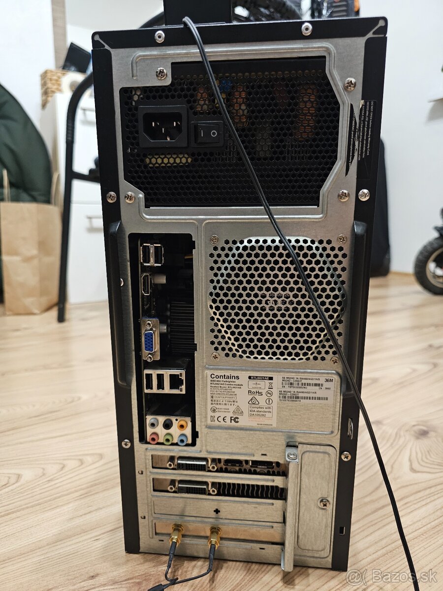 Predám stolný počítač Asus - 2