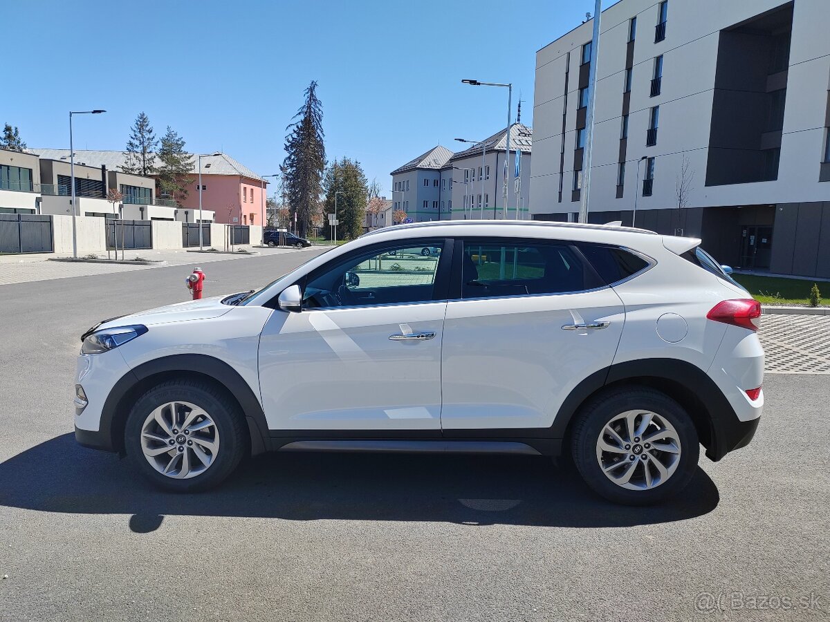 Hyundai Tucson - 2