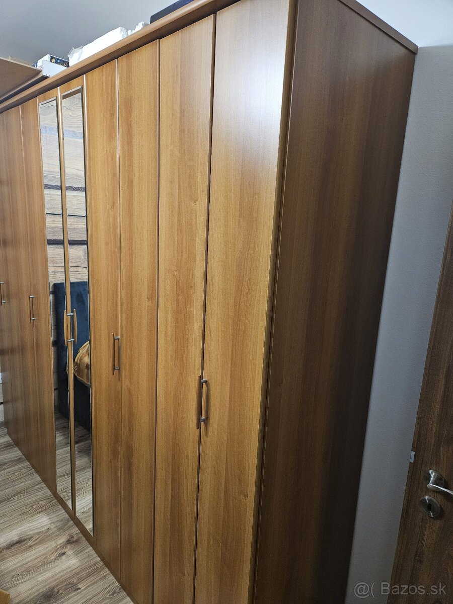 Spálňový nábytok - 2