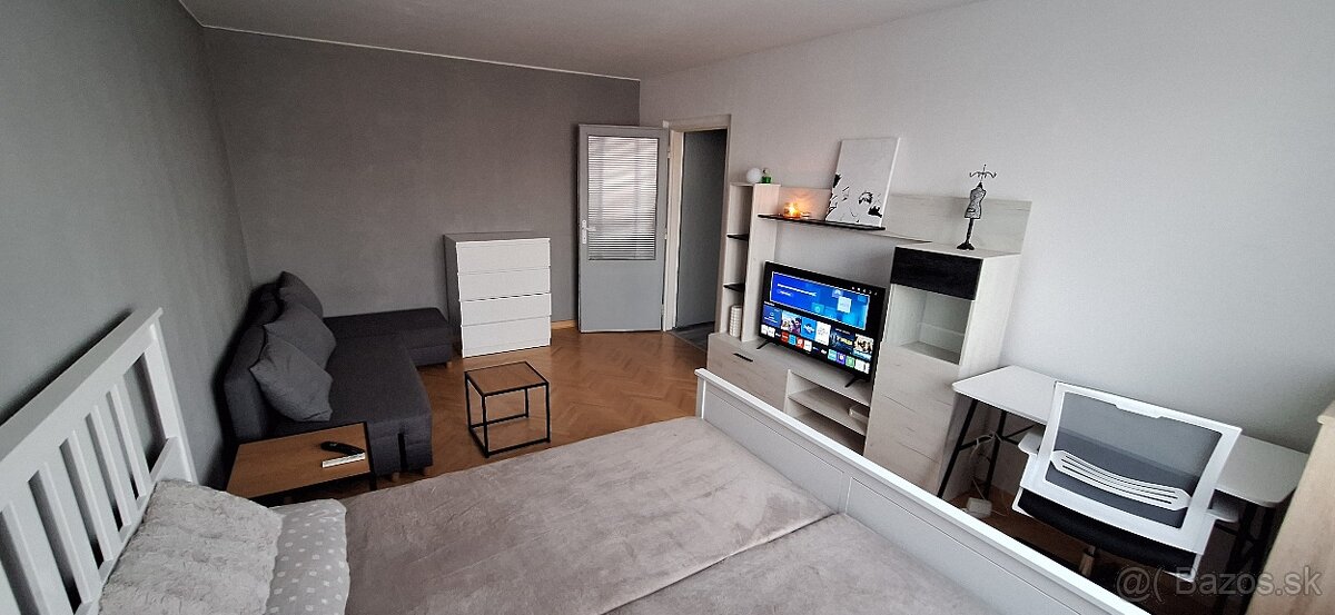 Na prenájom 1 izbový byt na západe - 2