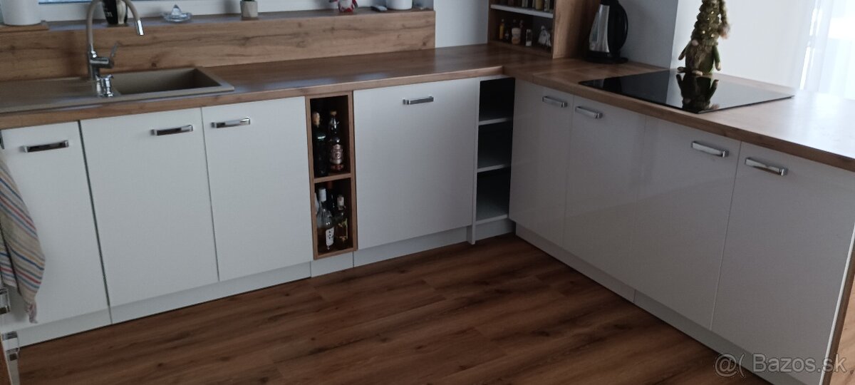Kuchynská linka - 2