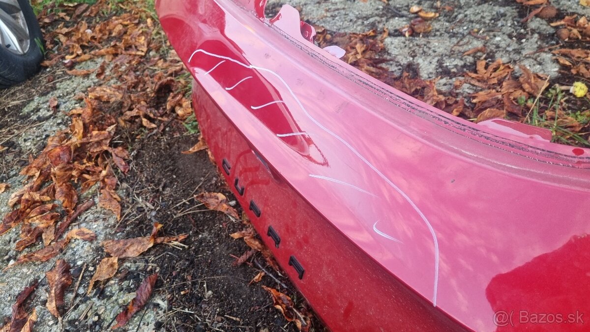 Zadna kapota Leon - 2