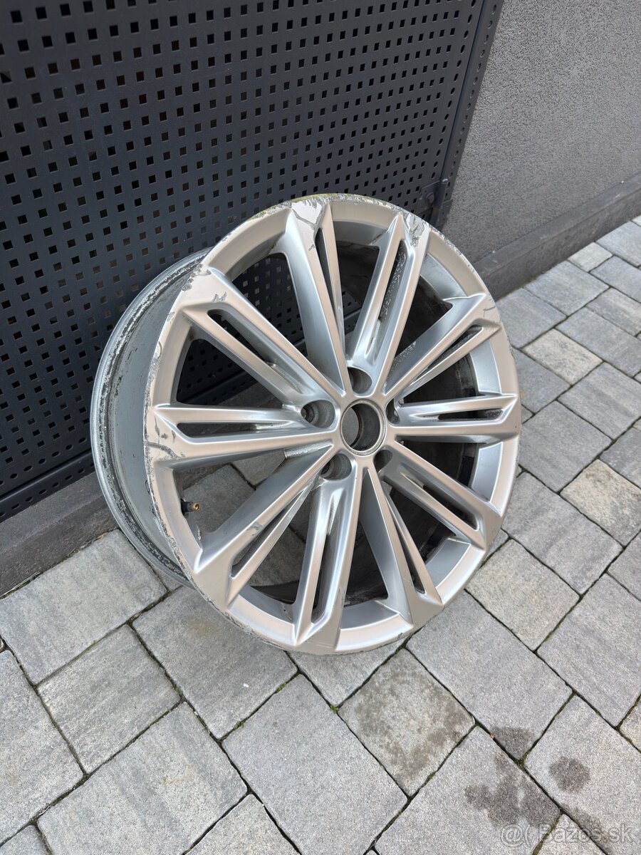 VW Verona r19 - 2