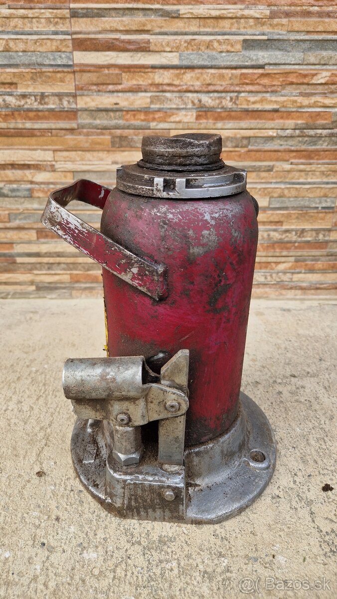 Hydraulický zdvihák 12t - Nefunkčný - 2