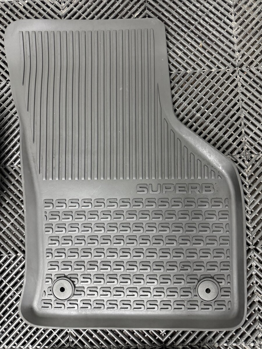 Originálne gumenné rohože Škoda Superb - 2