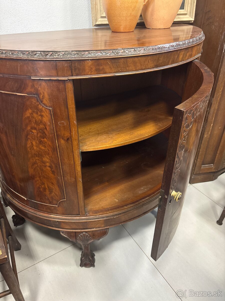 Polkruhová komoda / skrinka (demi-lune), „claw & ball“ - 2