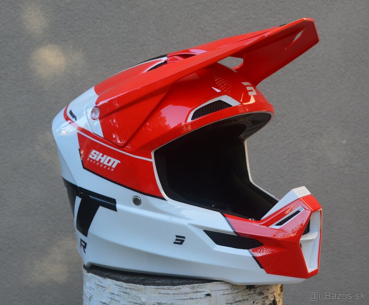 Prilba červená biela shot - 2