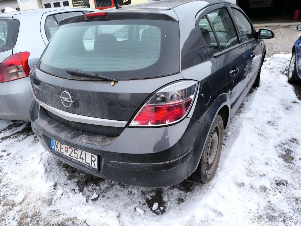 Opel Astra - 2