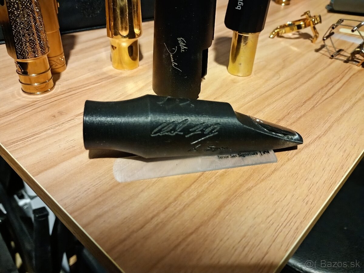 Hubica tenor saxofon Syos - 2