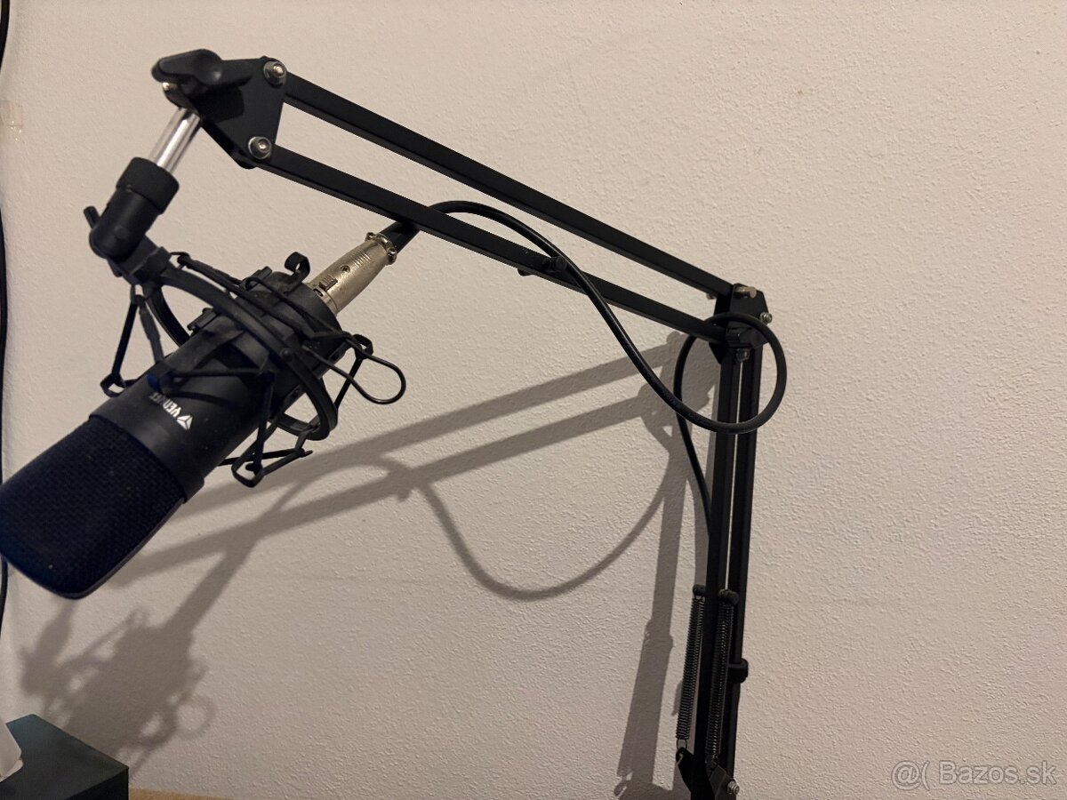 Predám kompletný herný setup – PC + 2 monitory + mikrofón - 2